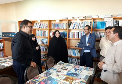 بازدید مدیرکل کتابخانه‌های عمومی لرستان از کتابخانه‌های مشارکتی زندان خرم‌آباد