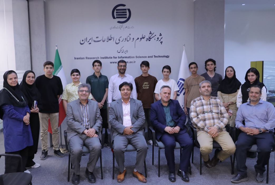 آغاز به کار نخستین «مرکز رشد نوجوان» در ایرانداک
